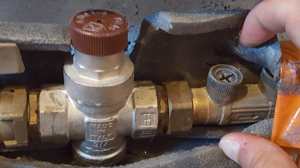 À quelle fréquence faut il nettoyer un réducteur de pression d’eau