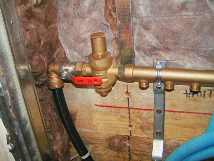 réagir si la perte de pression est liée à une installation défectueuse