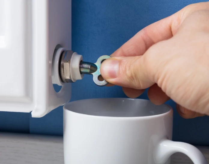 les risques si l’on purge un radiateur collectif sans autorisation