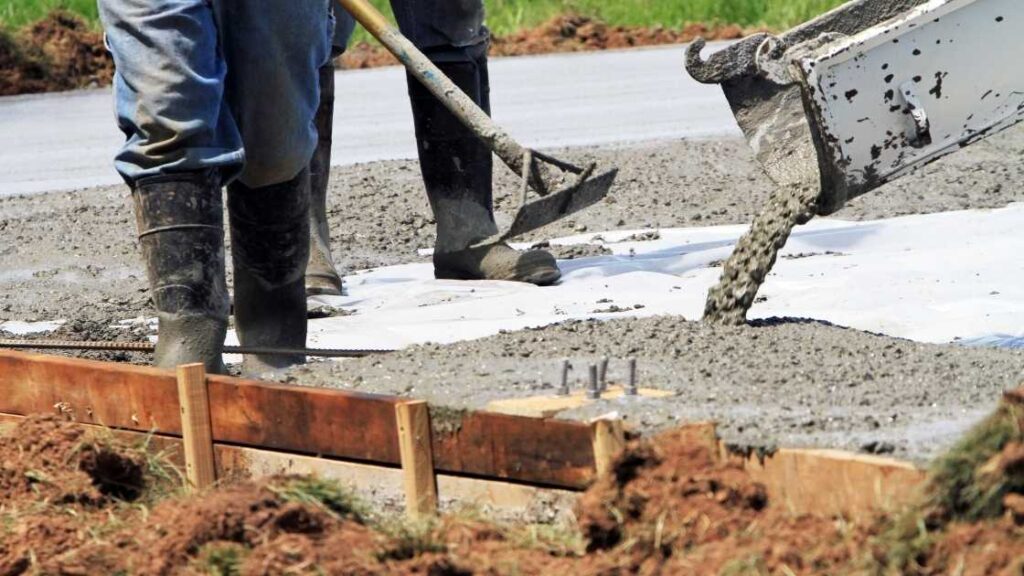 Quel est le tarif moyen d’un béton désactivé posé au m²